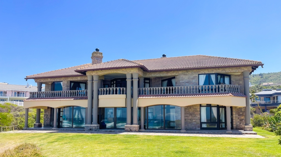 7 Bedroom Property for Sale in Outeniqua Strand Western Cape